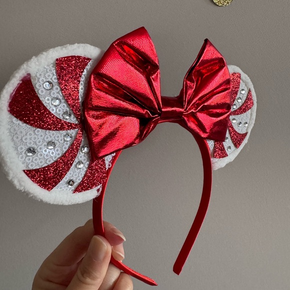 Peppermint Candy Minnie Mouse Headband – Sweet Holiday Style - Picture 3 of 6
